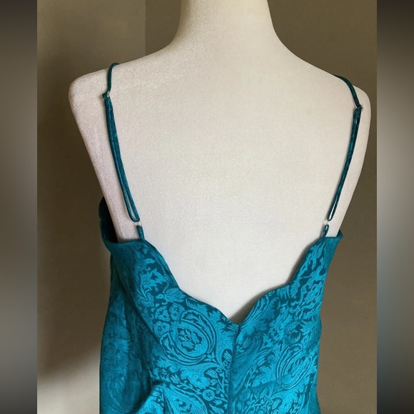Vintage Victoria’s Secret Gold Label Emerald Nightgown - Picture 6 of 8